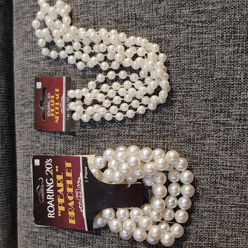 Pearl bracelet and necklace